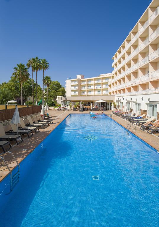 Invisa Hotel Es Pla piscina 2