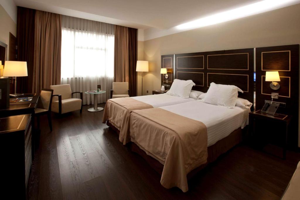 NH Gran Hotel Casino Extremadura habitaciones 2