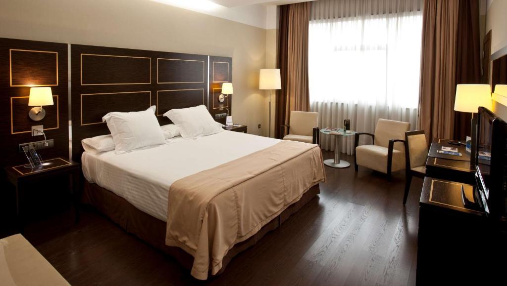 NH Gran Hotel Casino Extremadura habitaciones 4