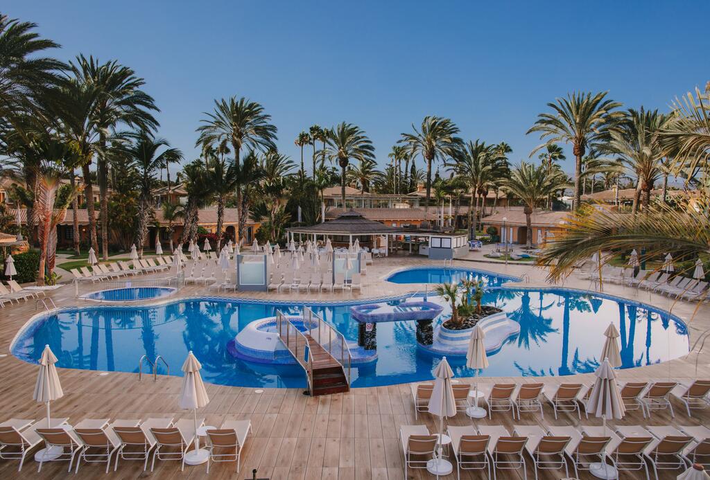 Suites Villas by Dunas piscina y terraza